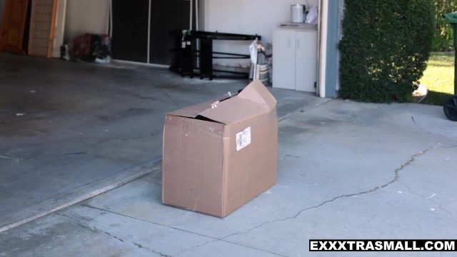 Красивая домохозяйка оказалась на соседском члене - #3