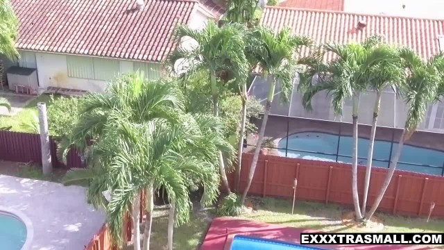 Светловолосую блогершу жестко трахнул сосед - #3